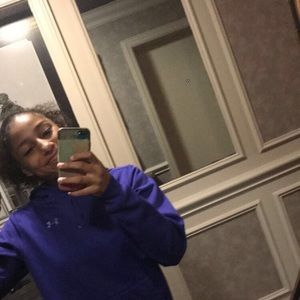 Meet your Posher, Kayla